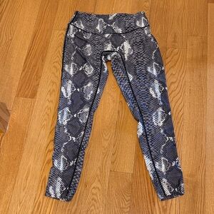 PRISMSPORT Gray Snake Pattern Leggings